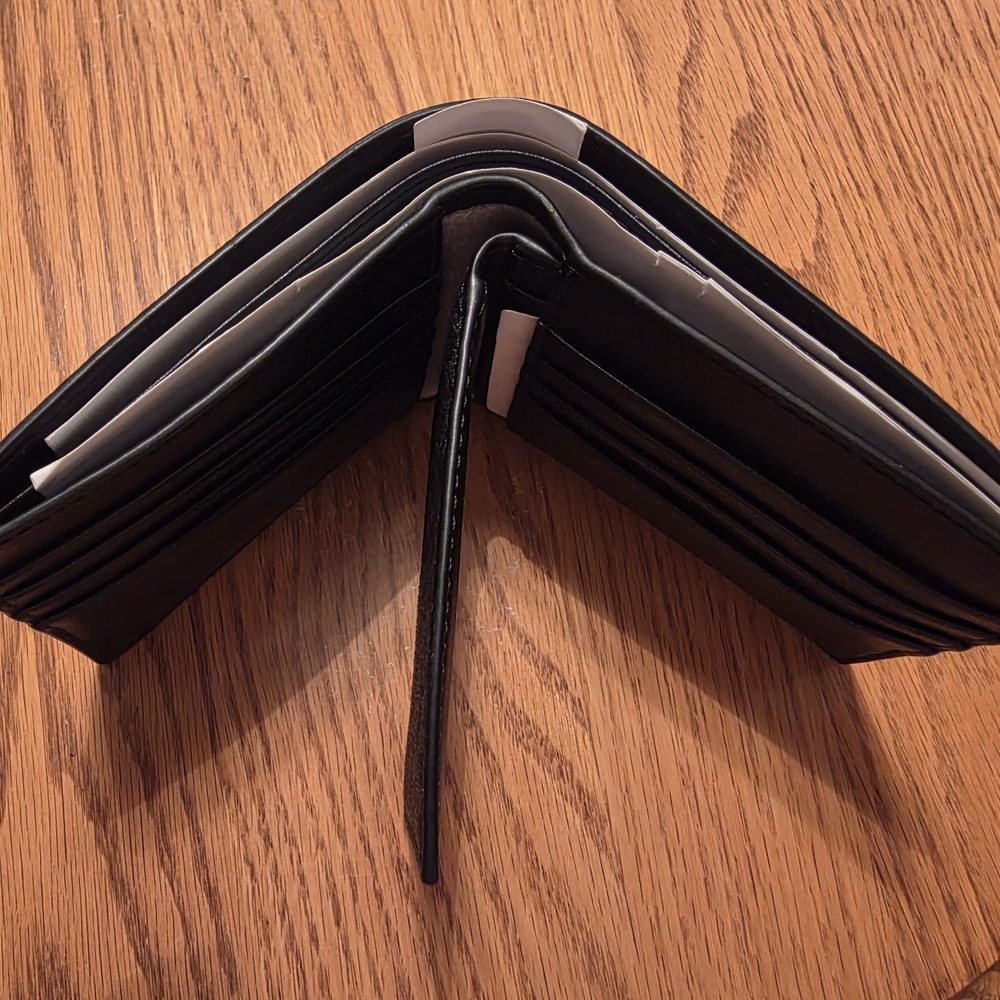 Michael Kors Cooper Signature Black Billfold w/ Removable Passcasw - Picture 9 of 9